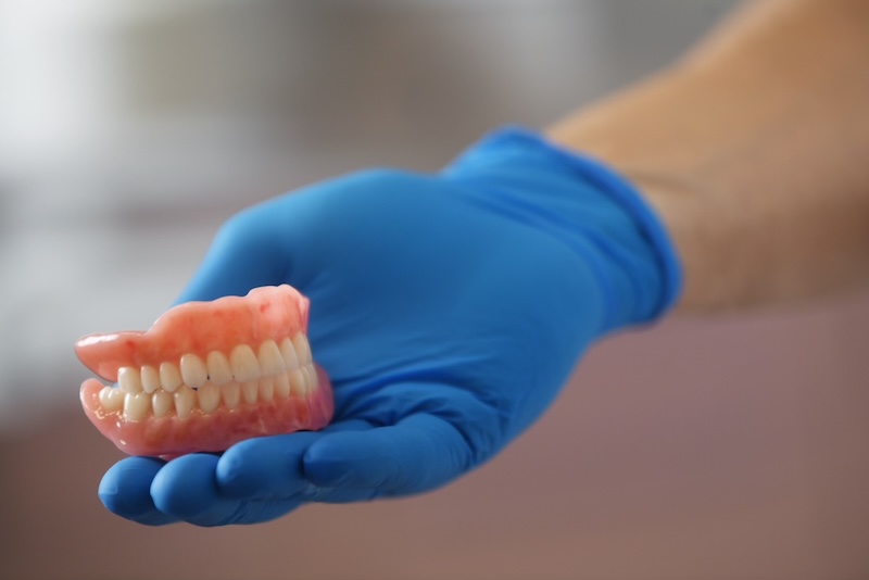 Dentalna klinika Igor Radusinović - Dobrodošli v dentalni kliniki, kjer poskrbimo za zdravje vaših zob in nasmeh. 071 555 444 • narocanje@denti.si
